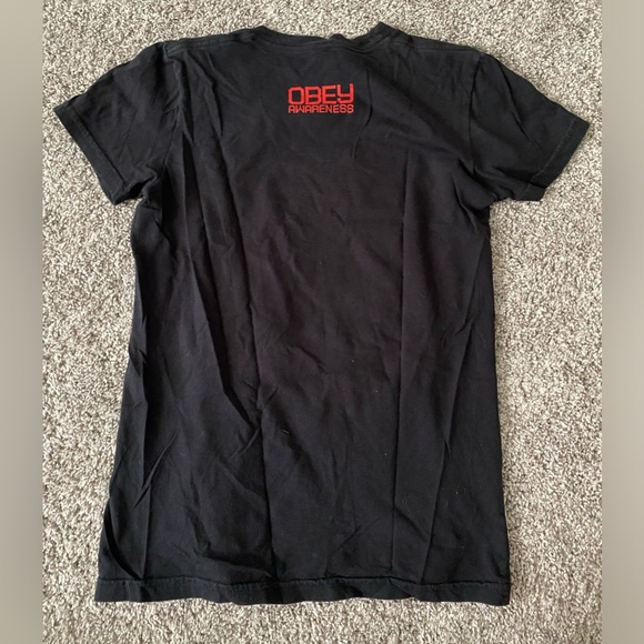 Obey Keep a Breast Breast Cancer Awareness T Shirt - Picture 2 of 3
